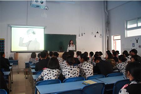 西安航空职业技术学院,西翔航空礼仪训练