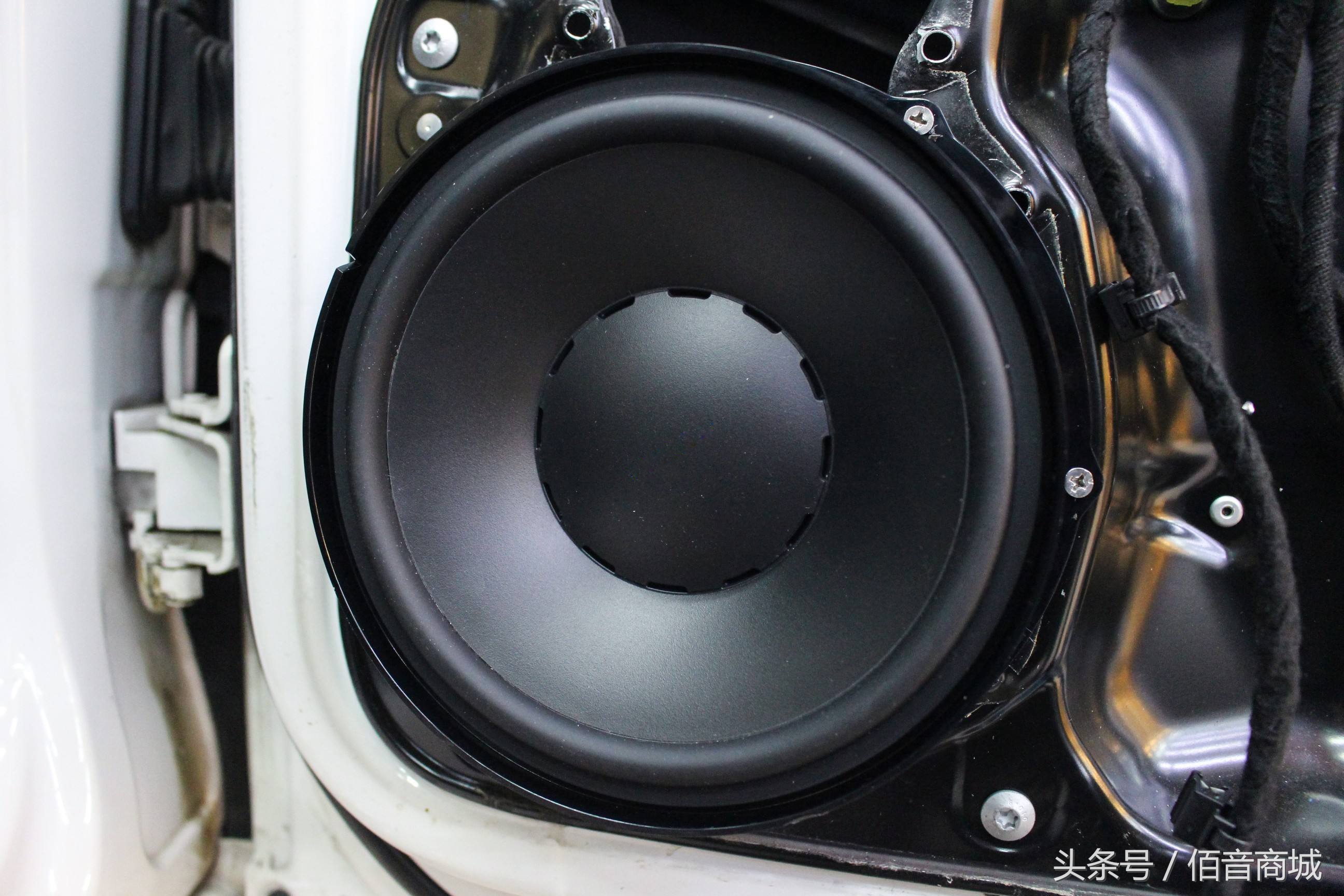 使用声音但声音不可用怎么办,小音箱有电流声和杂音的解决办法