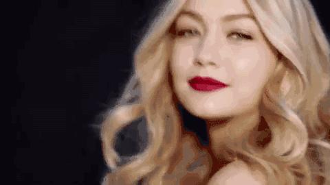 为什么女生喜欢嘴唇厚的,女生喜欢上嘴唇薄下嘴唇厚