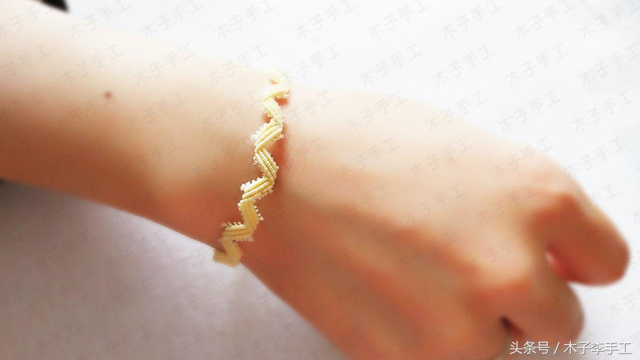 红绳编手链教程简单好看,用一根细红绳编简单手链