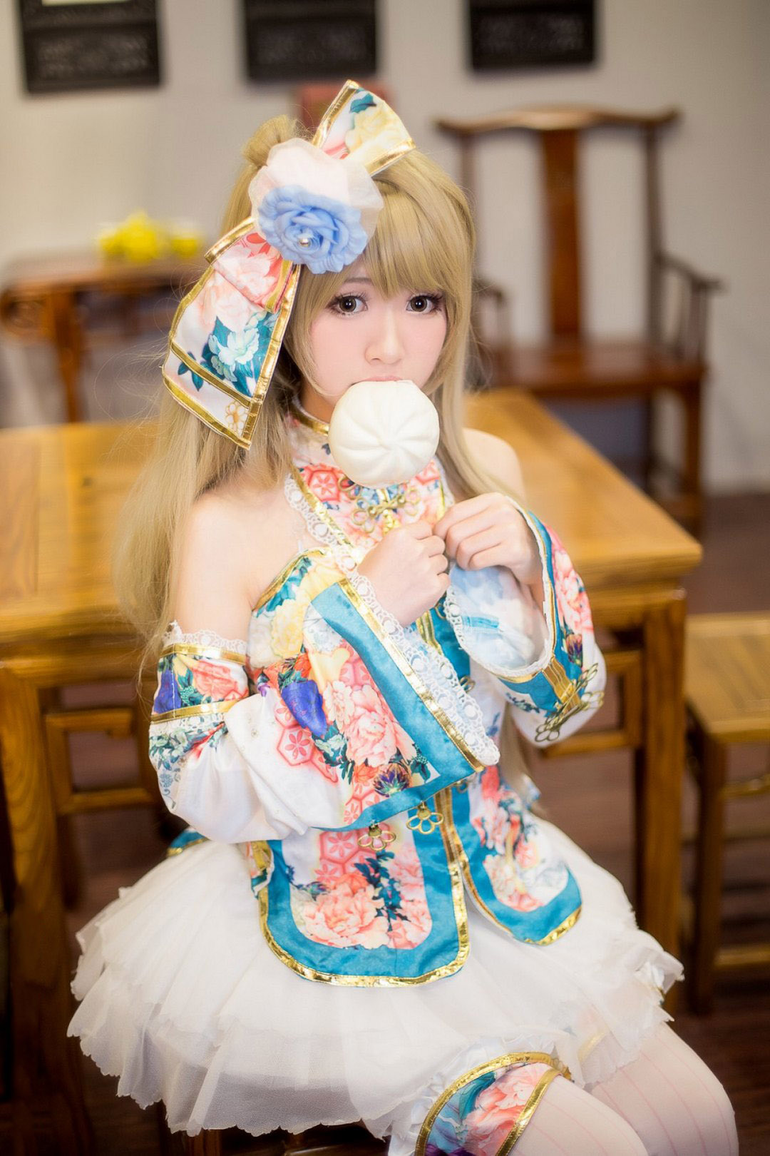 文：落叶——可爱萝莉cosplay南小鸟美女福利高清写真美图