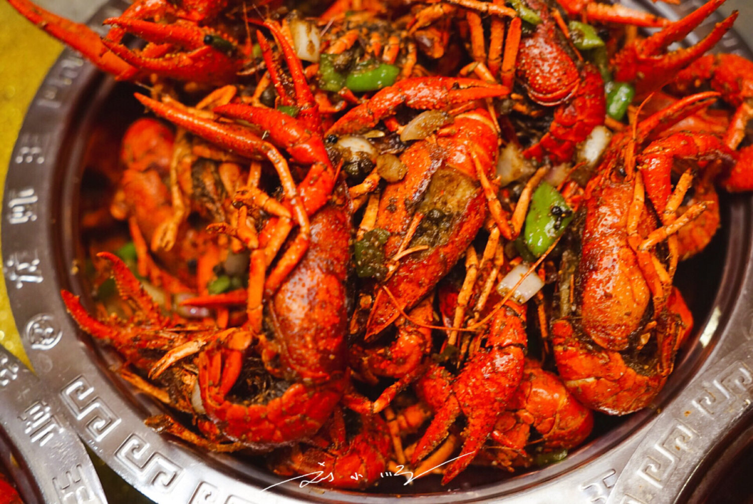 谁说到江苏吃小龙虾只能去盱眙？其实上海人和苏州人更喜欢去这里