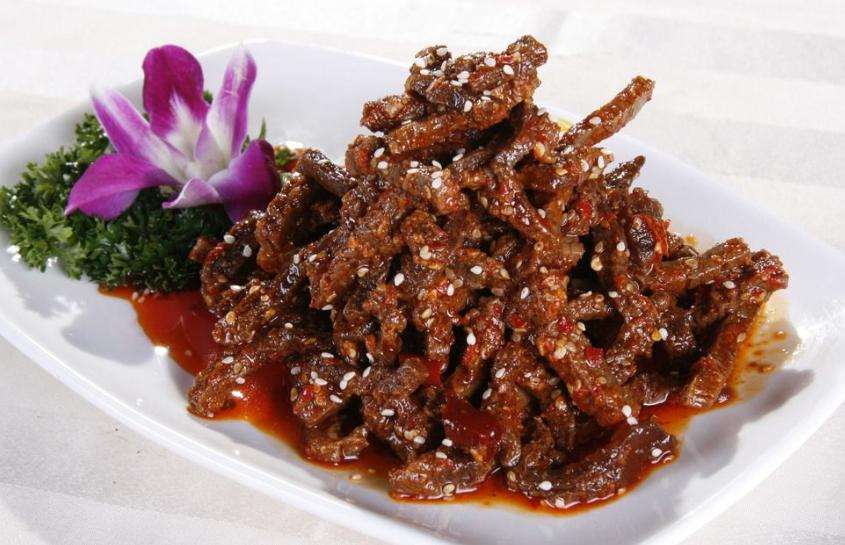 大爷做了20年牛肉干，日销200斤，保证根根都麻辣干香，回味悠长