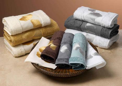 浴巾用纯棉的好还是珊瑚绒的好,浴巾是珊瑚绒的好还是棉的好