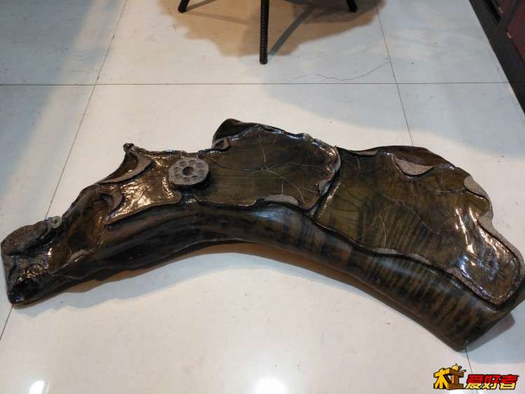 遵义金丝楠阴沉木茶台主人椅,金丝楠阴沉木自然造型茶台