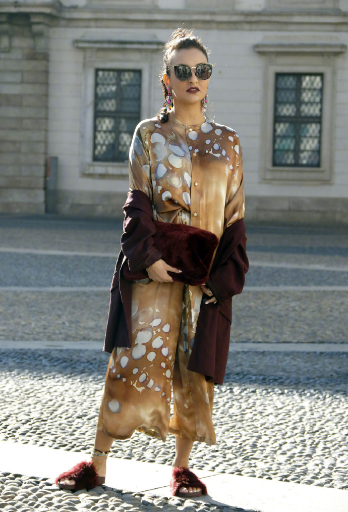 今年最火帆布包手拿包,手拿包洋气百搭包