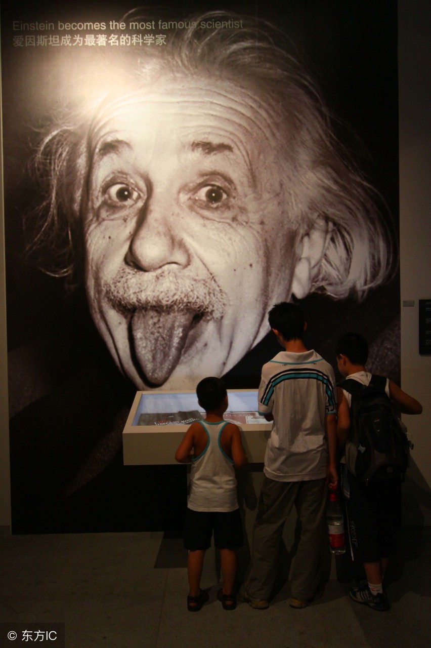 电荷是不是就是带电的粒子,电荷是不是粒子