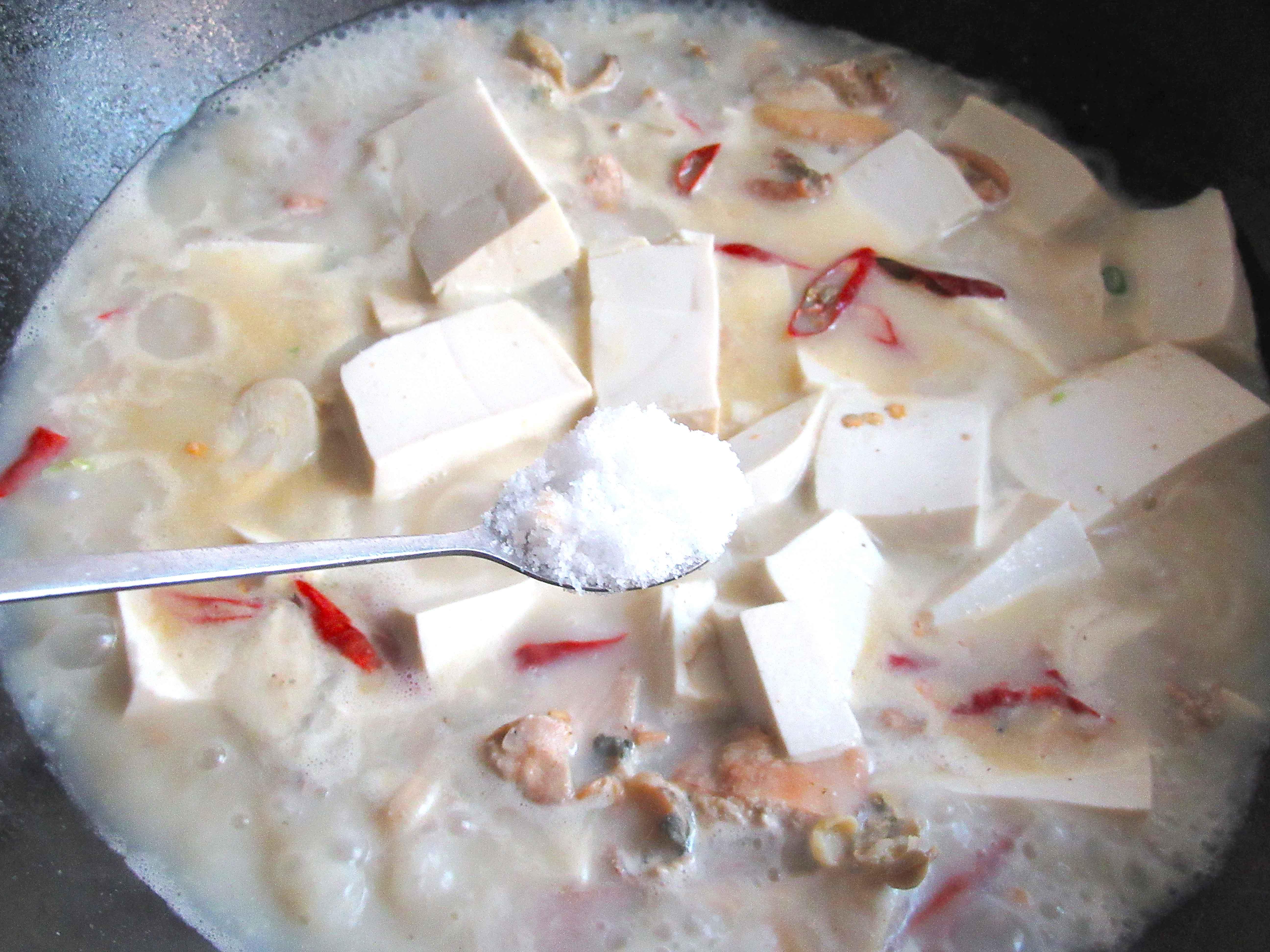 河蚌的正确清理方法与做法,河蚌肉冷冻过怎么炖烂