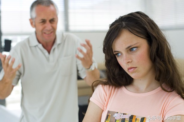 父母孩子青春叛逆厌学怎么劝导,父母该怎么面对叛逆期的孩子