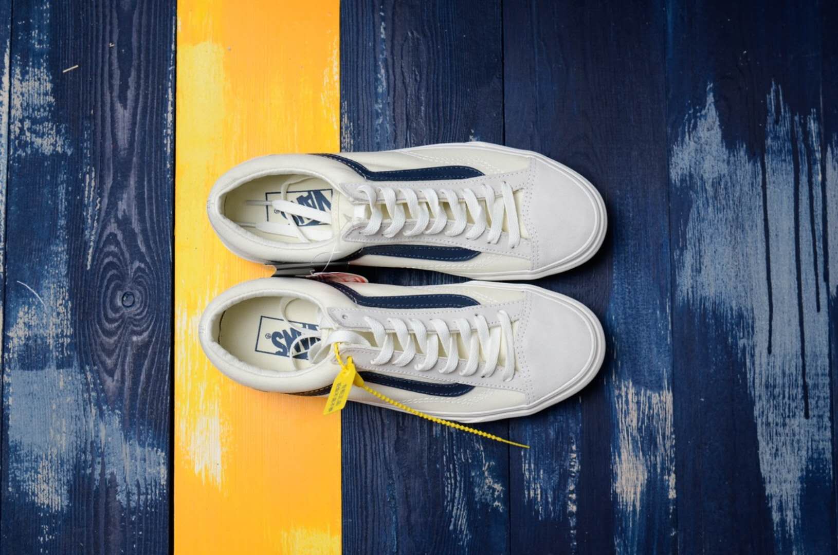 传说原单版本,vans权志龙同款寂静蓝偏大偏小