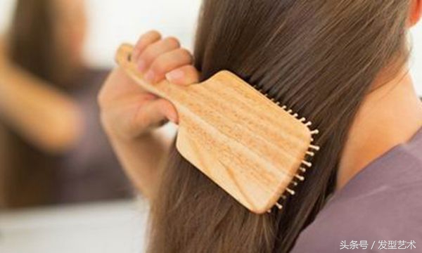 头发干枯分叉用什么护发素,头发干枯分叉身体缺什么