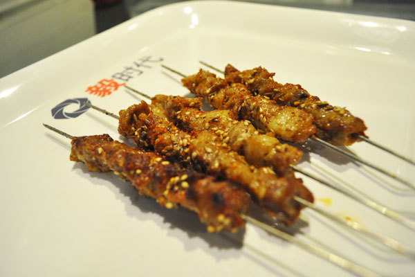 毅腾与沈阳球迷,毅腾球迷在秦皇岛