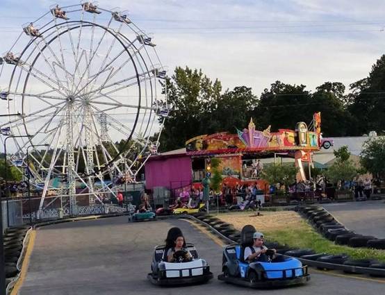 游乐园项目英文，玩过山车的“玩”是play么