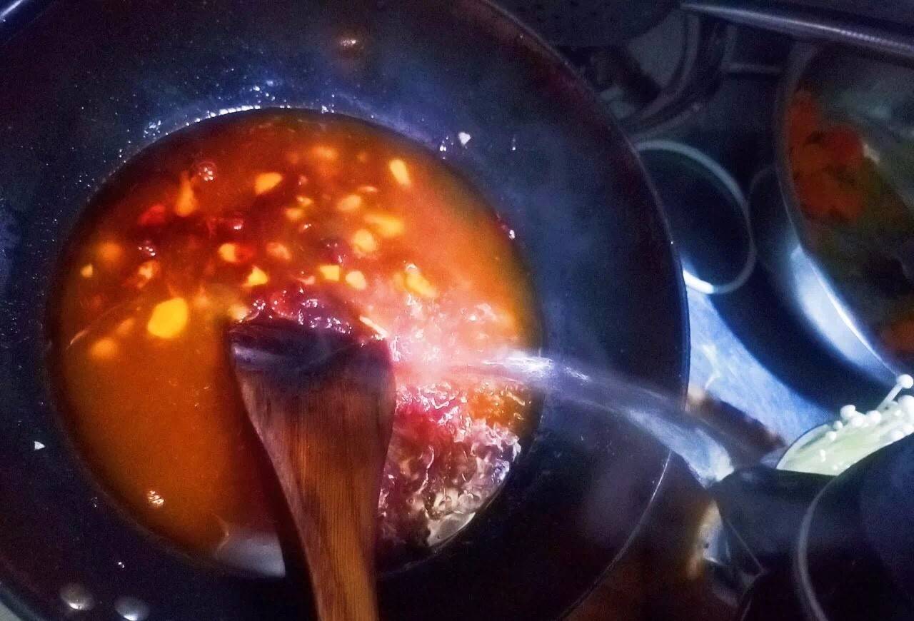 大酱汤怎么做好吃视频,简单家常大酱汤的做法