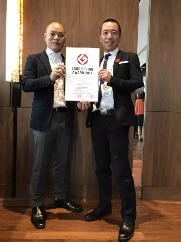 《中国钓鱼》杂志一行二人走进黑金刚