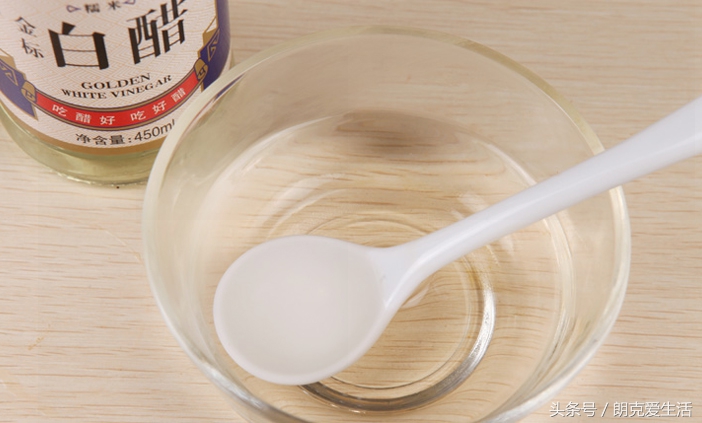 锅子烧焦后怎么处理干净,锅内严重烧焦变黑小妙招