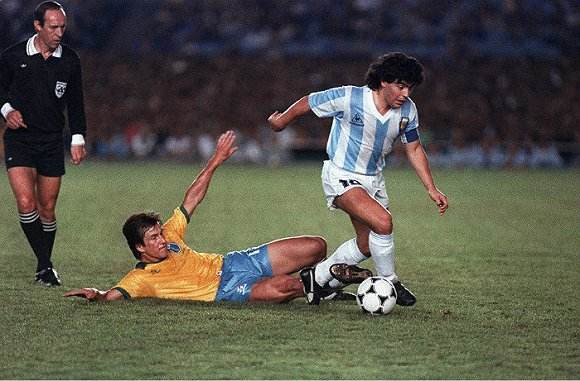 足球史上十大过人王,足球史上50大过人集锦