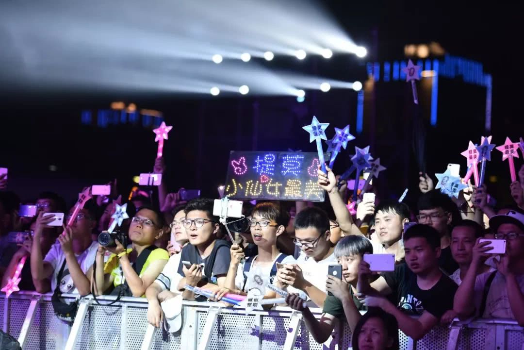 冯提莫是怎样火起来的,冯提莫到底怎么火的