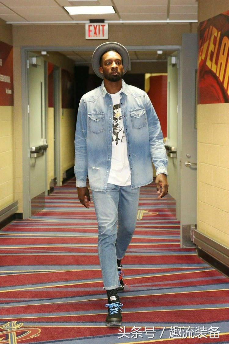 NBA季后赛球星场下穿搭盘点