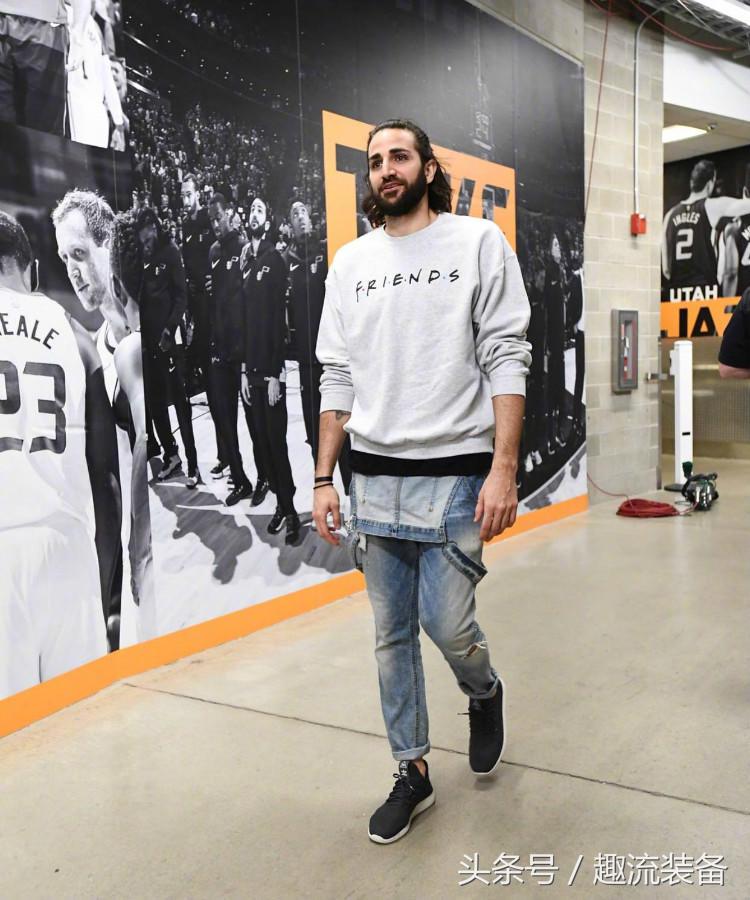 NBA季后赛球星场下穿搭盘点