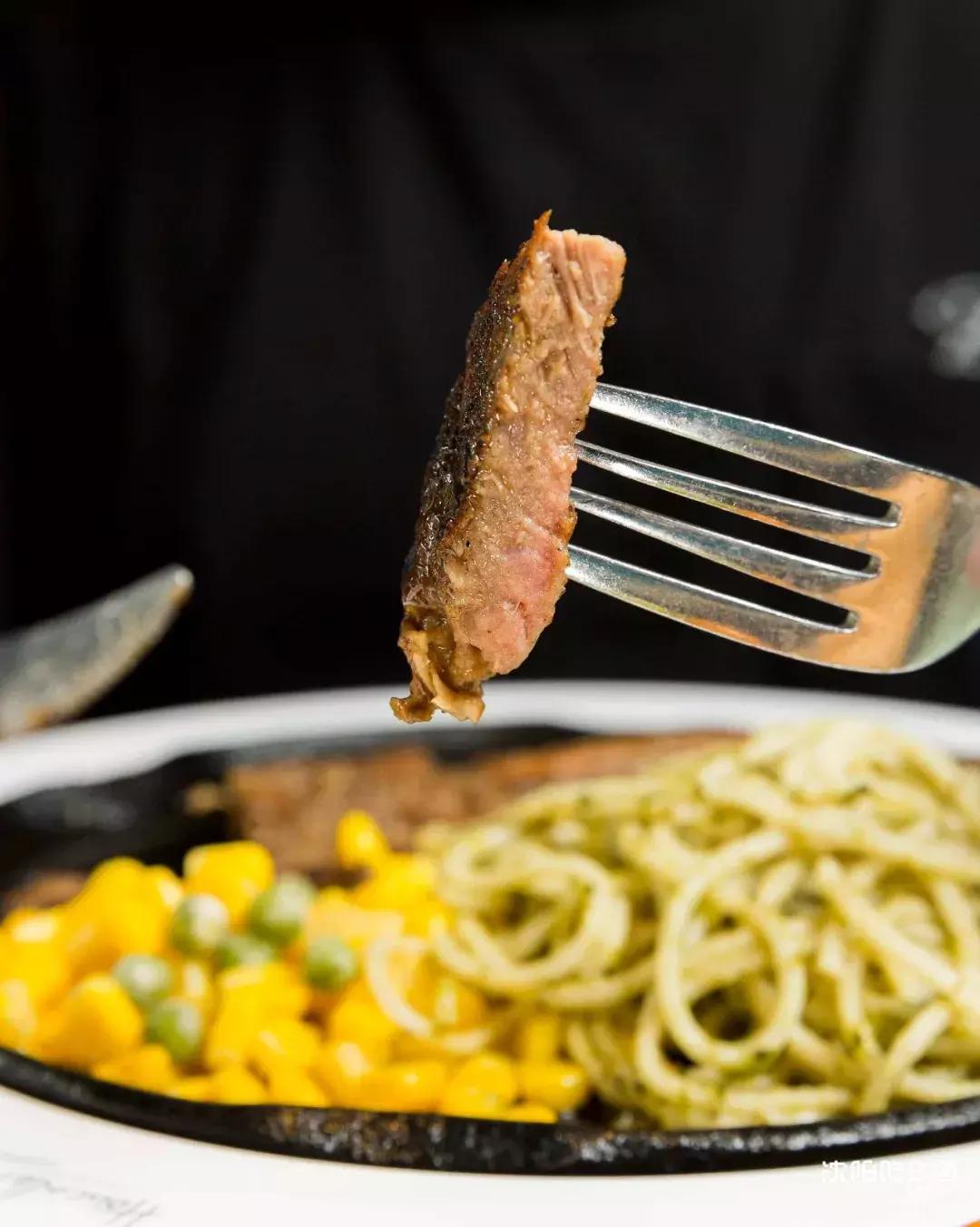 300+直营店的老牌餐厅，刚开春TA就被“绿”了？