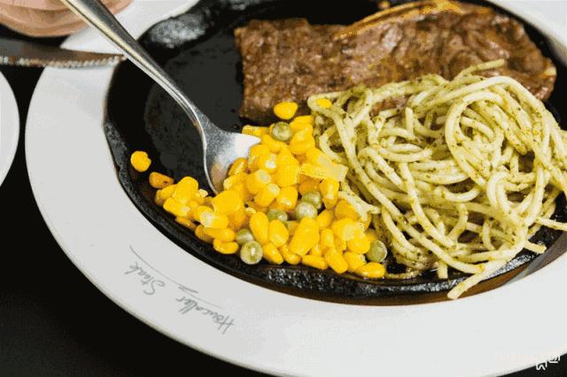 300+直营店的老牌餐厅，刚开春TA就被“绿”了？