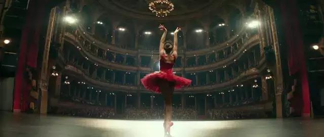 詹妮弗劳伦斯拍过多少电影,詹妮弗劳伦斯惊悚悬疑