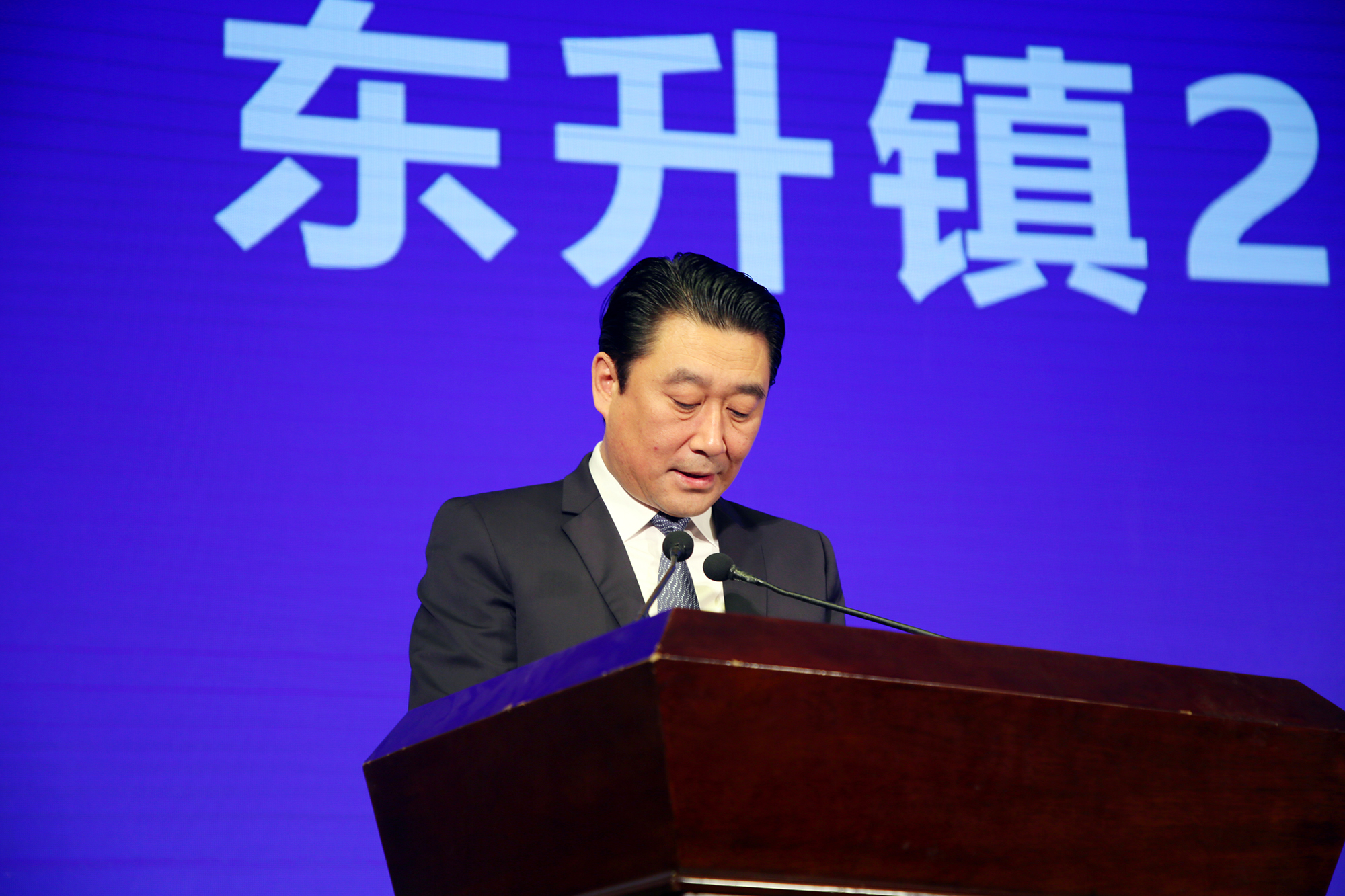 近100亿元一批重大项目签约开工,一批重大项目签约落户我区