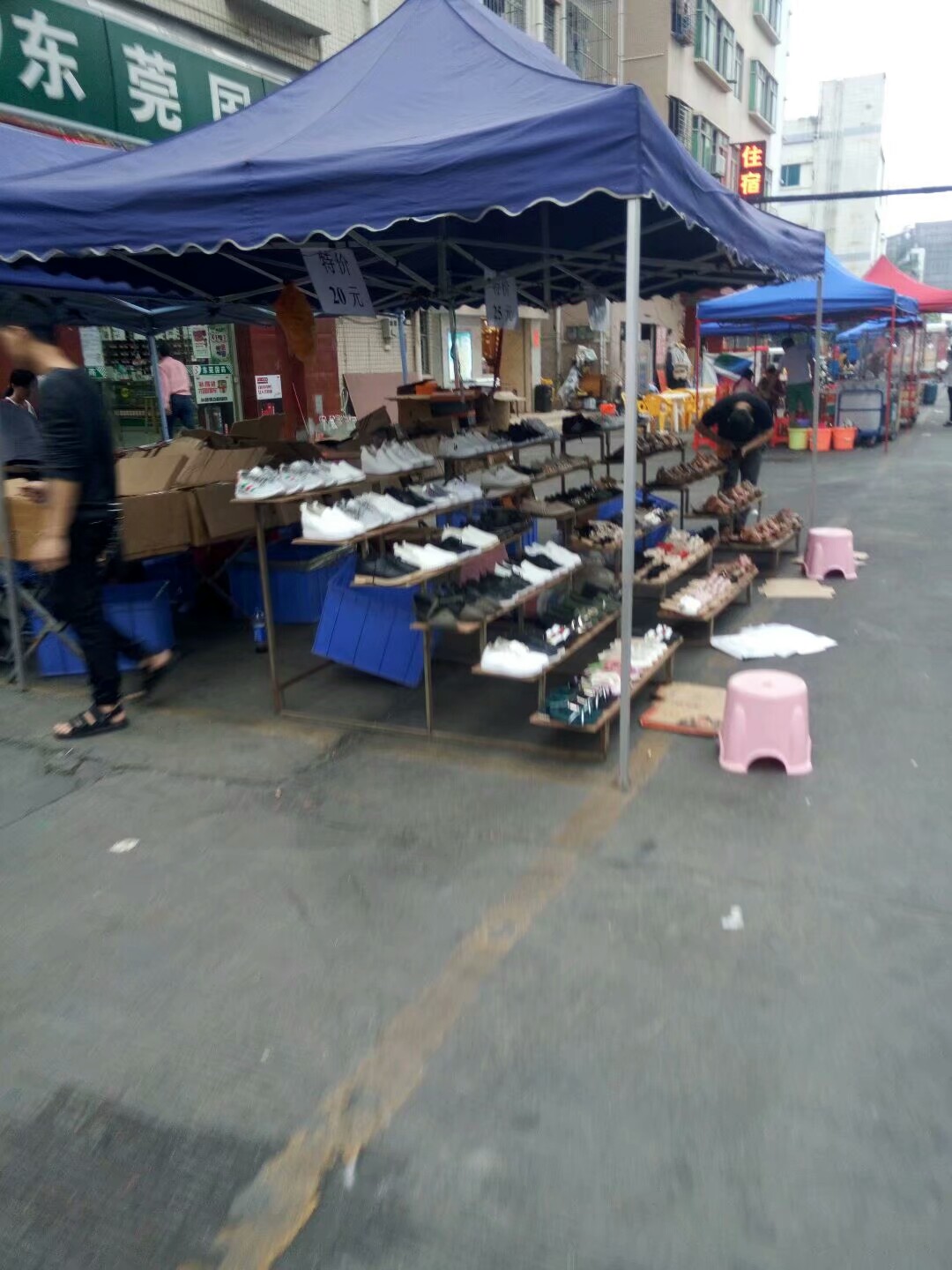 东莞厦边夜市摆摊,东莞长安厦岗地摊夜市