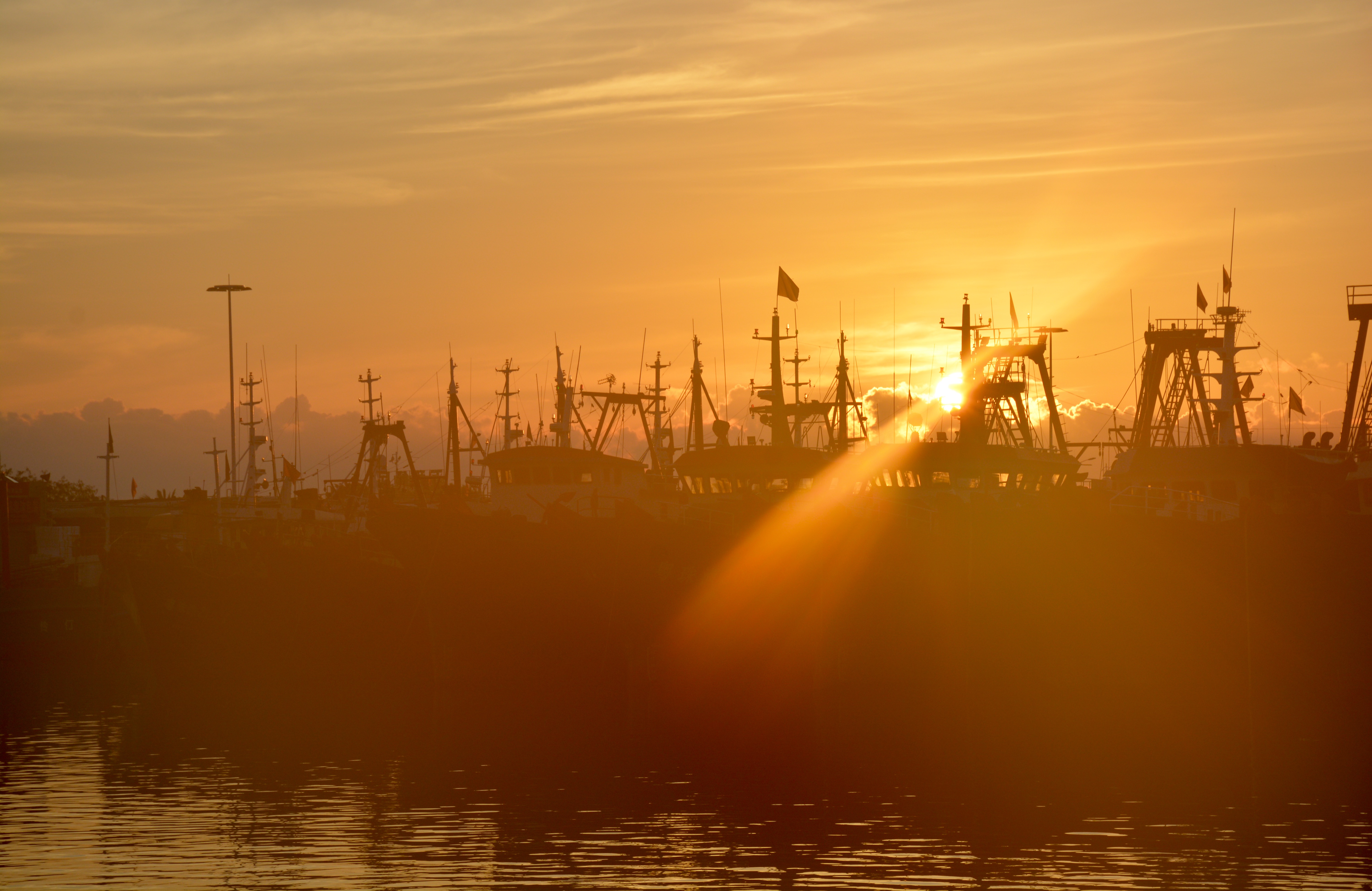 经验告诉你，一个优秀的日出应该是这样的……