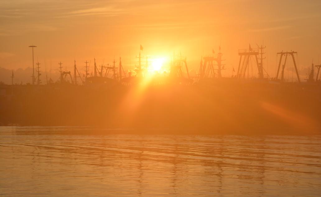 经验告诉你，一个优秀的日出应该是这样的……