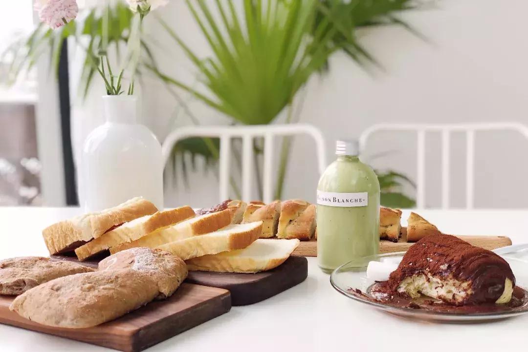 沿江大道惊现梦幻白房子，来的人都想和老板做朋友！