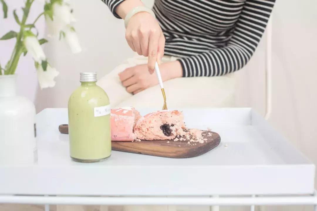 沿江大道惊现梦幻白房子，来的人都想和老板做朋友！