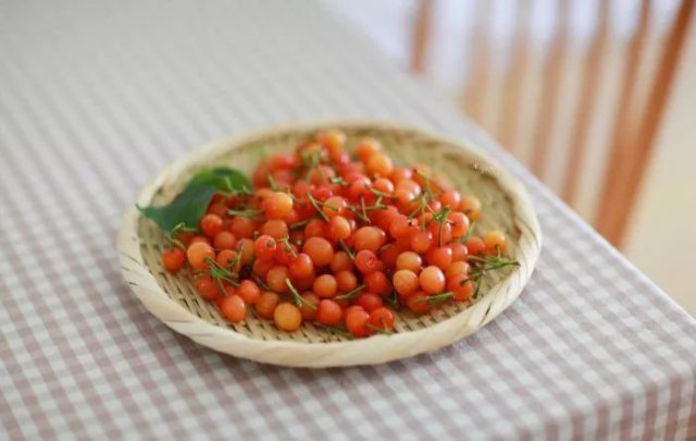樱桃食用过多会中毒吗,樱桃吃多少会中毒