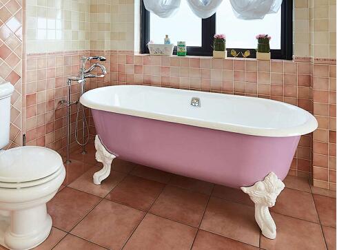 独立浴缸怎么装好看,浴室里面装上浴缸怎样搭配好看