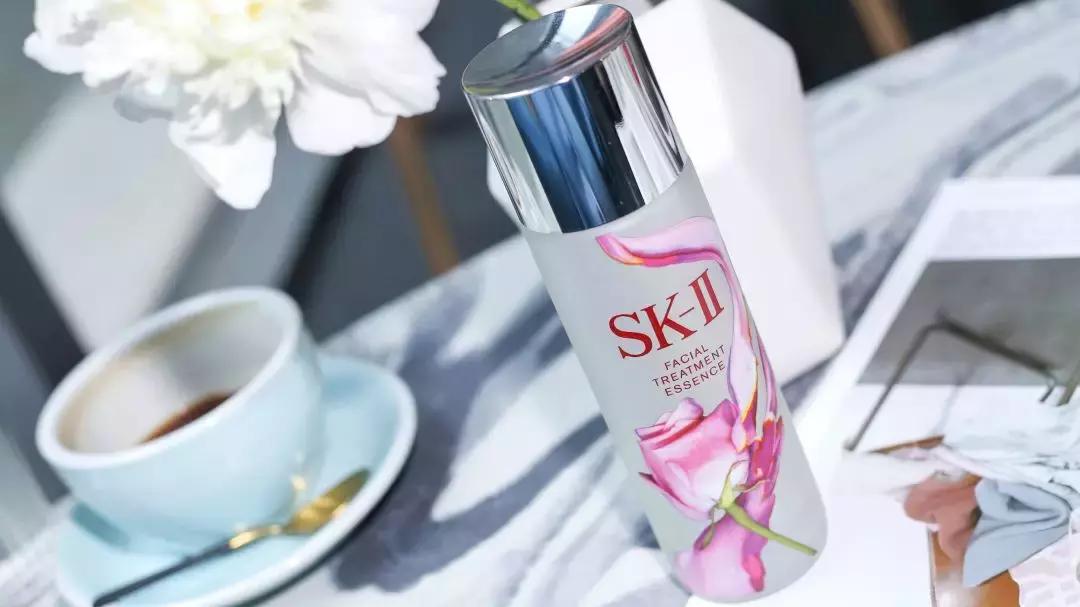 身上肤色不均匀黑一块白一块,面部肤色不均匀暗黄怎样调理