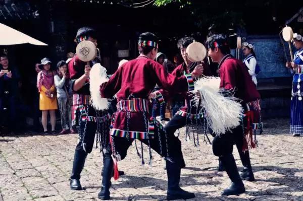 小镇如歌，且听风吟，大研、独克宗、理塘……