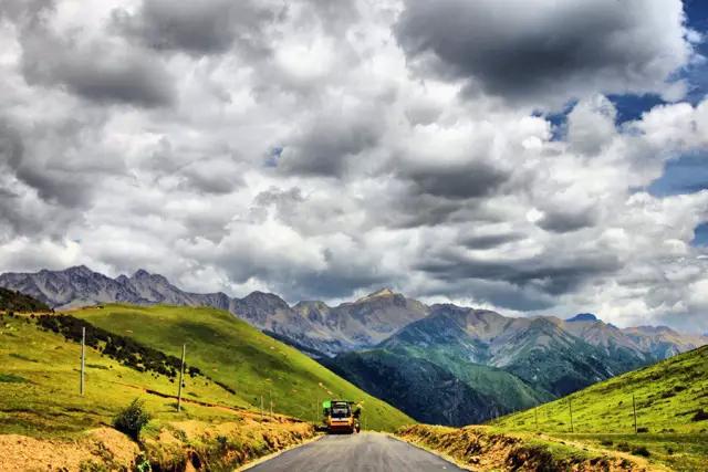 小镇如歌，且听风吟，大研、独克宗、理塘……