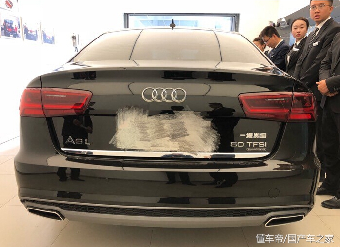 奥迪a6l评测55tfsi空气悬挂,70万提a8