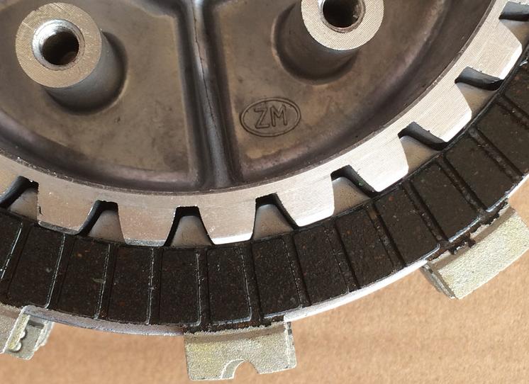 三轮摩托车离合器分离不彻底,摩托车离合器分离时有异响