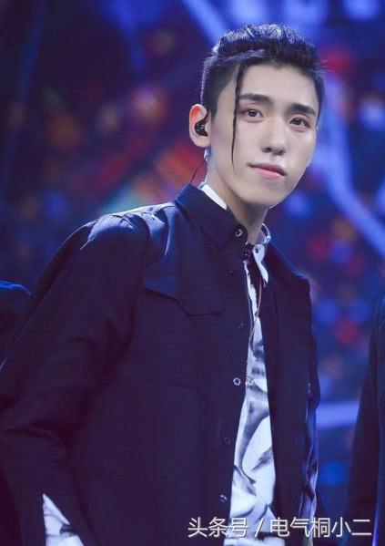 尤长靖学蔡徐坤青春的花路,小王子尤长靖蔡徐坤