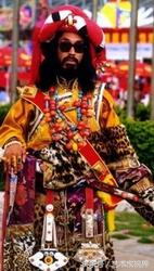 多彩多姿的民族服饰,奇特绚丽的民族服饰