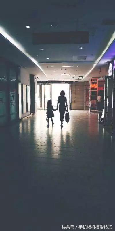 手机拍照放大了画质惨不忍睹？试试这个方法，没准还有救