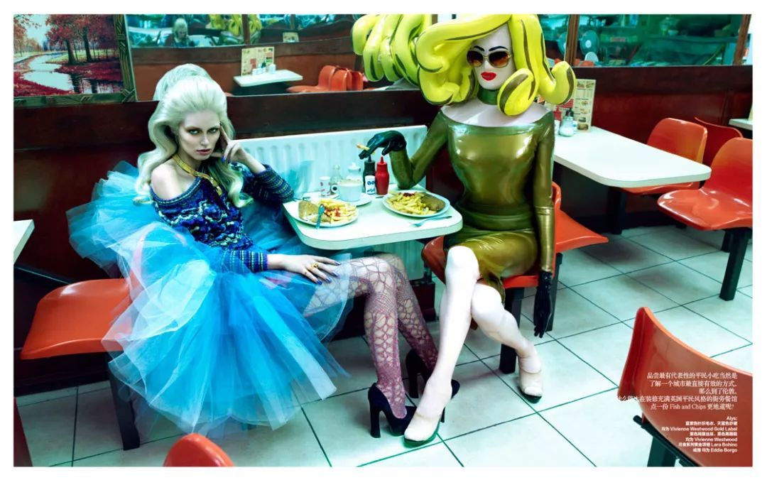 备受欧美时尚圈宠爱的真人*气娃充**娃,每次看秀都坐在第一排