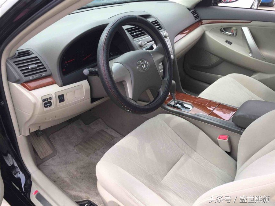 居家轿车凯美瑞,凯美瑞2013款200e经典值得购买吗