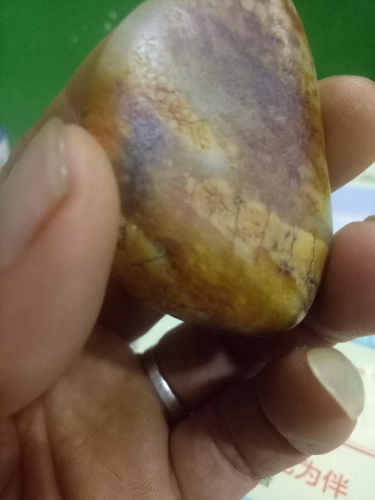 「陈掌柜每日鉴定解说」老师是和田玉吗？玉质怎么样？求鉴定！