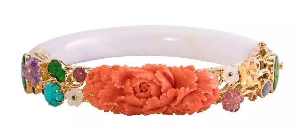 世间罕见美人,泰勒彩宝价值多少钱