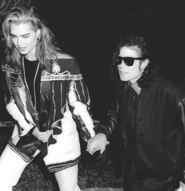 10岁全裸上镜《花花公子》，她的美貌被好莱坞誉为世界第八大奇迹