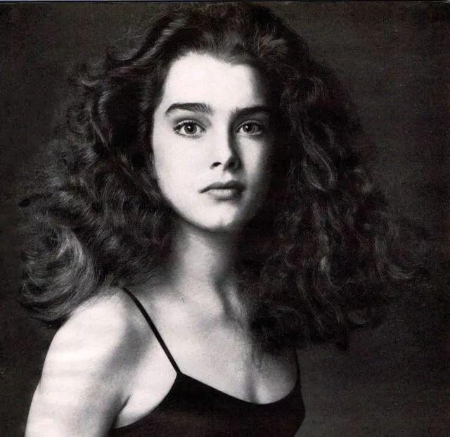 10岁全裸上镜《花花公子》，她的美貌被好莱坞誉为世界第八大奇迹