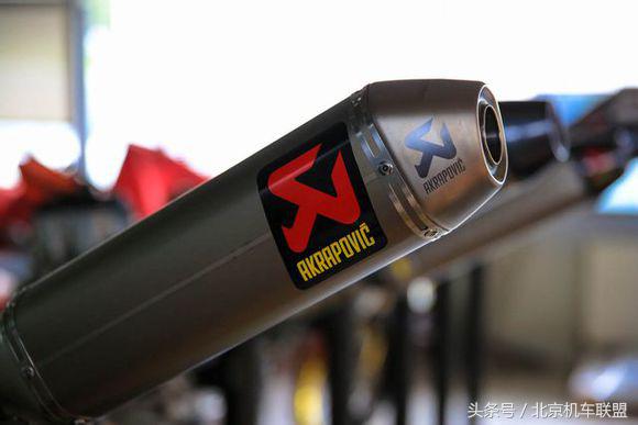 天蝎排气制造过程,akrapovic天蝎排气宝马3系
